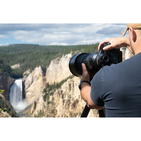 NIKKOR Z 120-300mm f/2.8 TC VR S Lens Image 10