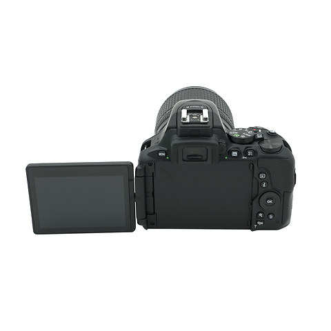 D5600 DSLR Camera with 18-140mm Lens Kit - Pre-Owned Image 3