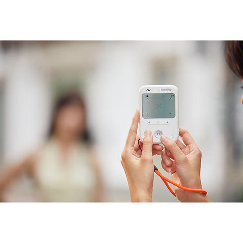 C100 Mini Camera with Transparent Viewfinder Image 11